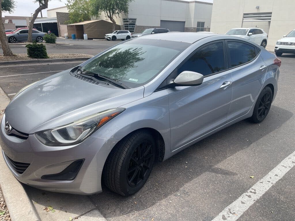2016 HYUNDAI Elantra