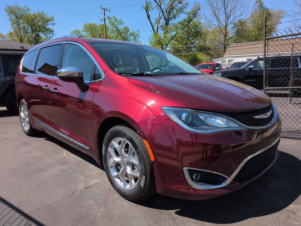 2019 CHRYSLER Pacifica