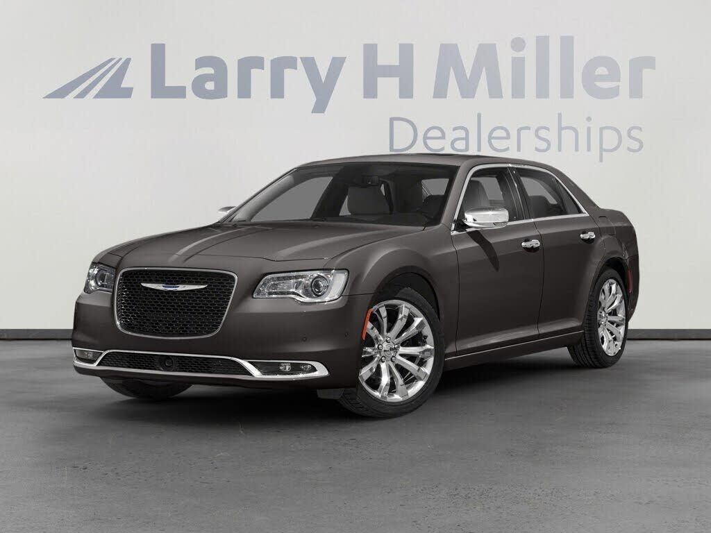 2019 CHRYSLER 300