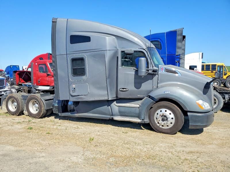 2021 KENWORTH T680
