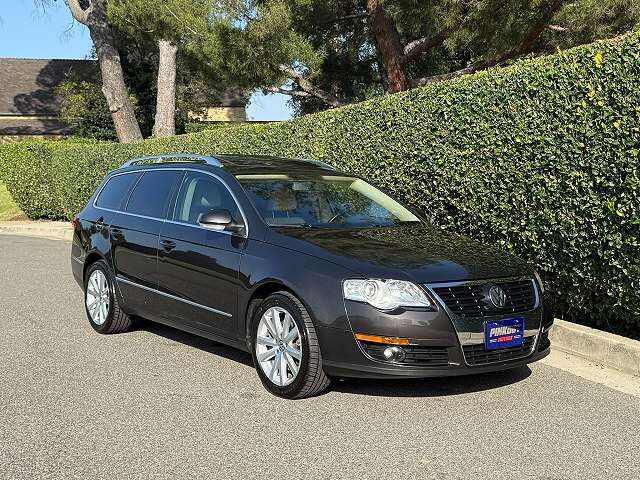 2010 VOLKSWAGEN Passat