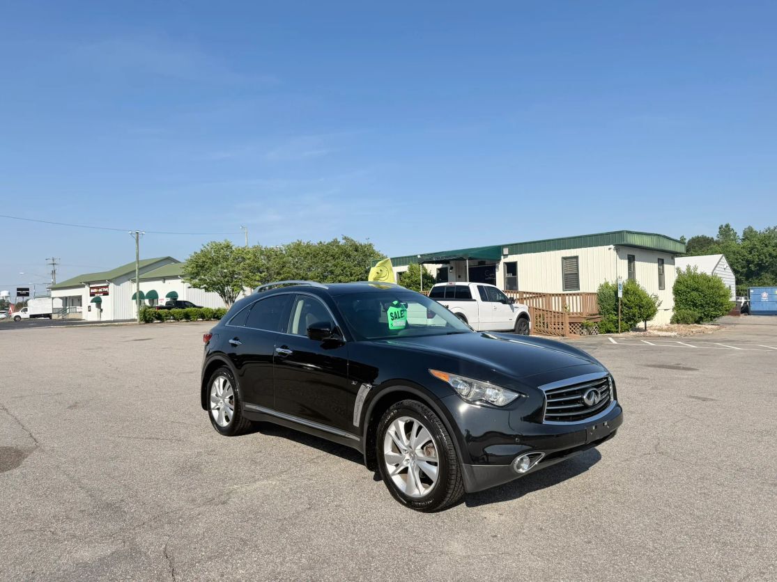 2015 INFINITI QX70