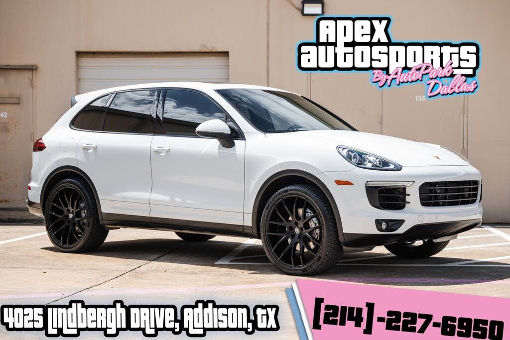 2015 PORSCHE Cayenne