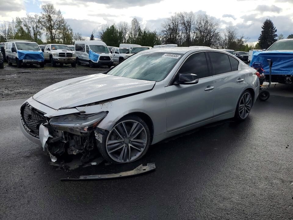 2015 INFINITI Q50