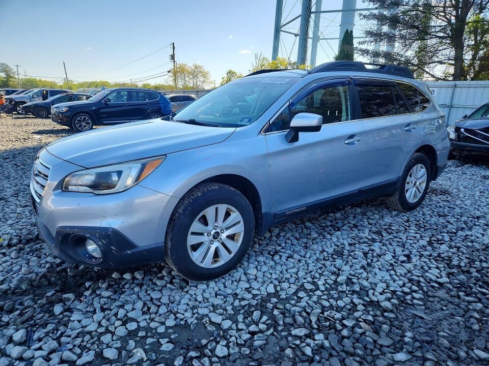 2015 SUBARU Outback