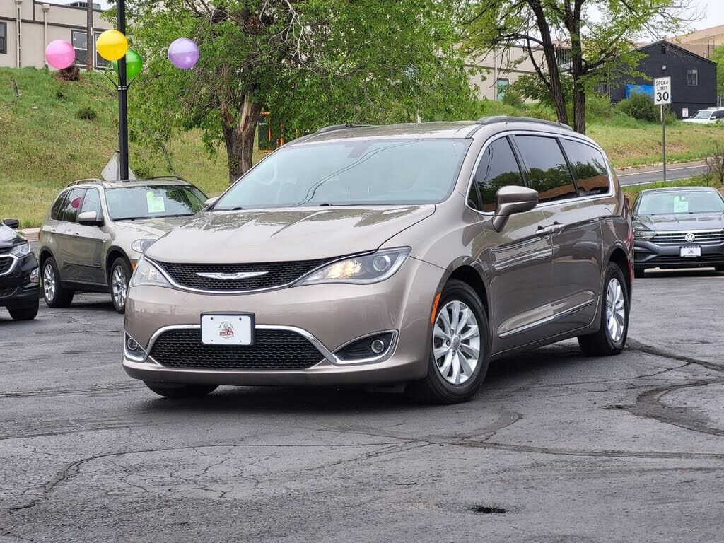 2017 CHRYSLER Pacifica