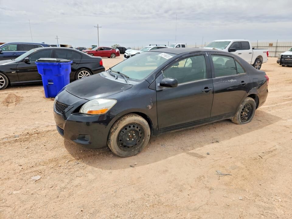 2012 TOYOTA Yaris