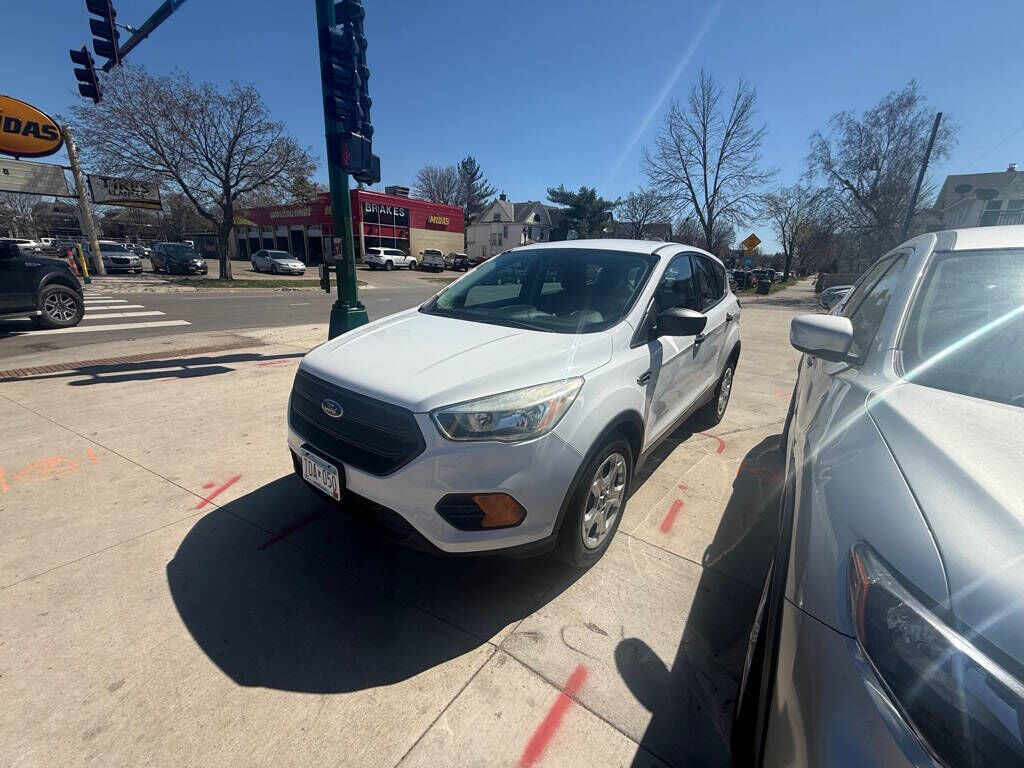 2017 FORD Escape