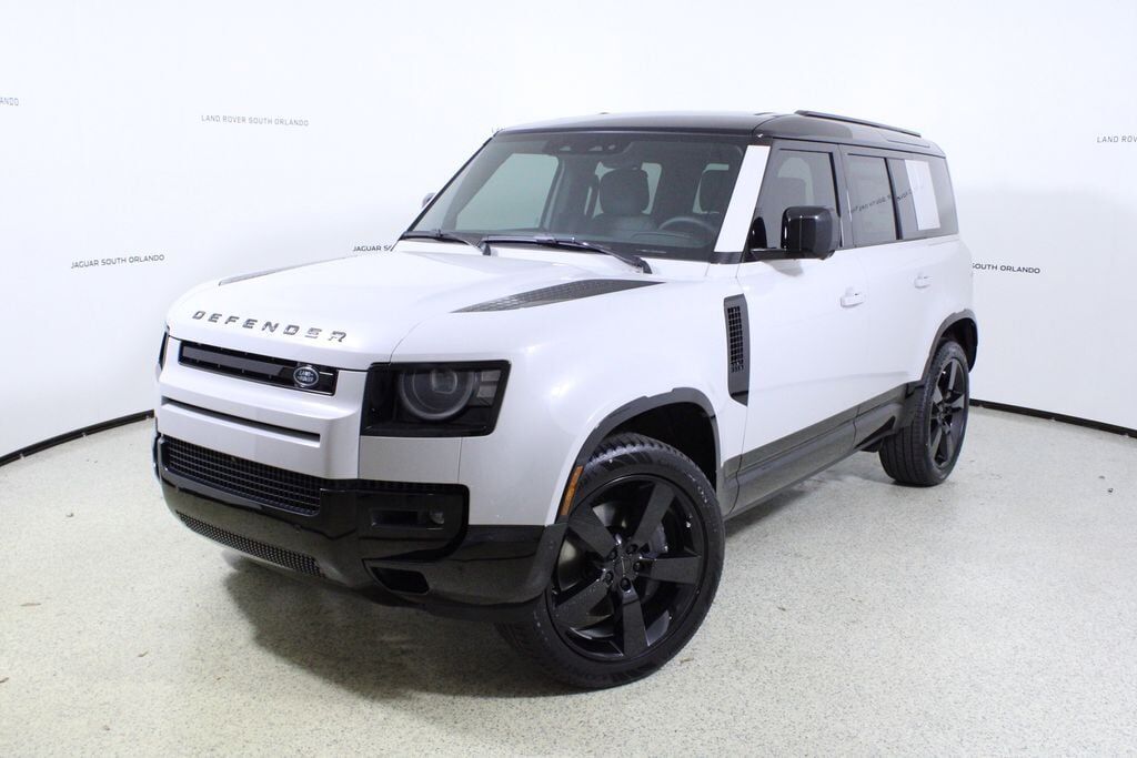 2026 LAND ROVER Defender