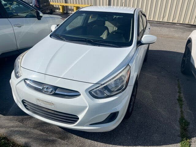 2015 HYUNDAI Accent