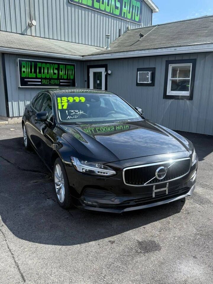 2017 VOLVO S90