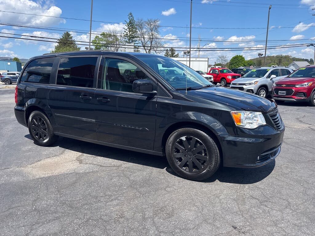 2016 Chrysler Town and Country