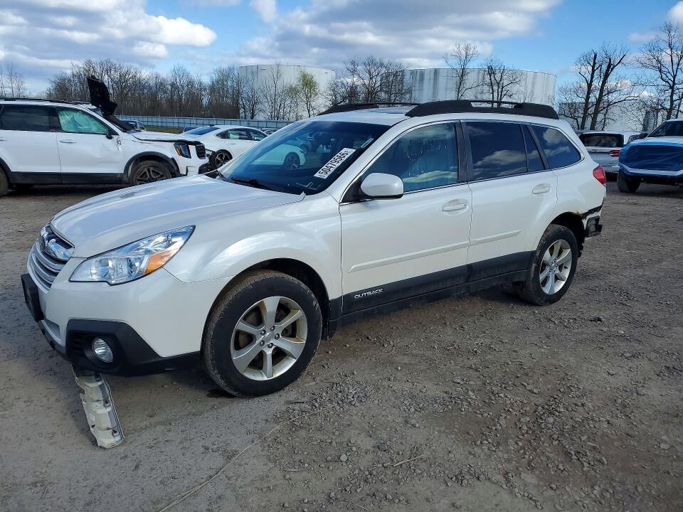 2014 SUBARU Outback