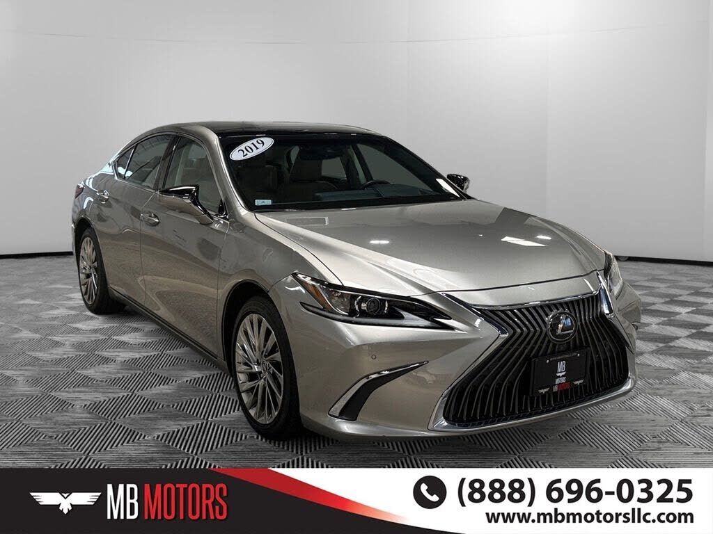 2019 LEXUS ES