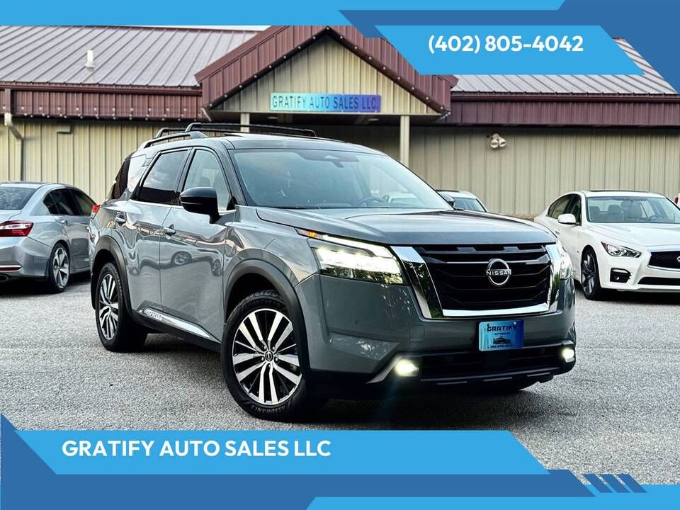 2022 NISSAN Pathfinder