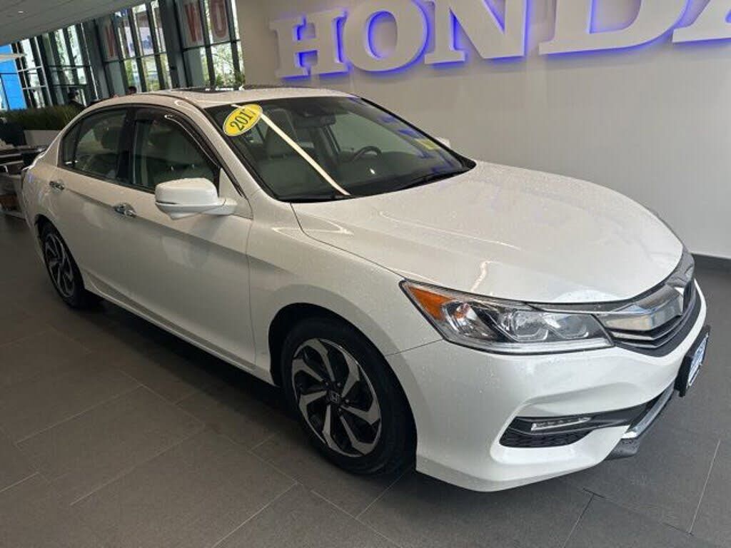 2017 HONDA Accord