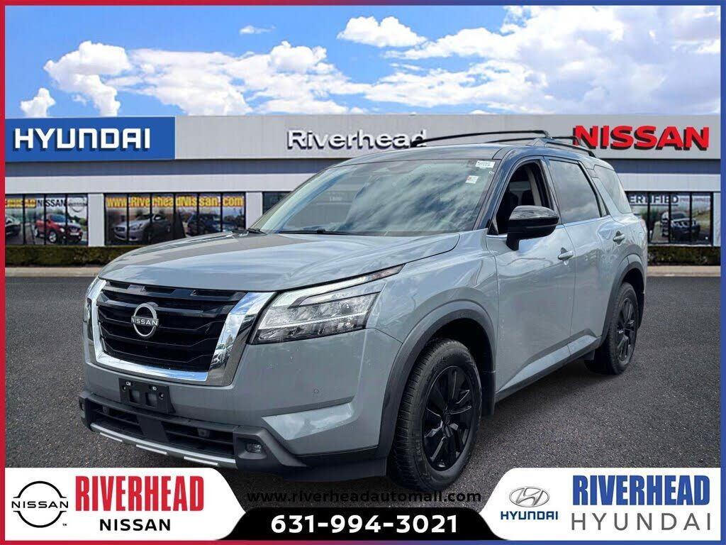 2022 NISSAN Pathfinder