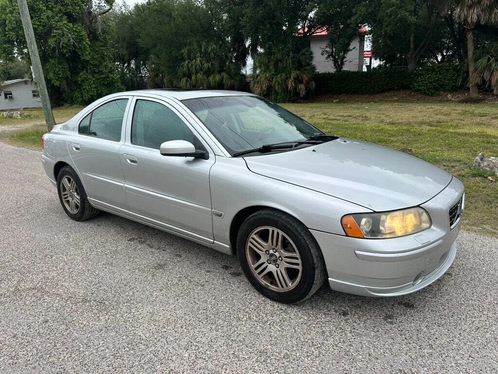 2005 VOLVO S60