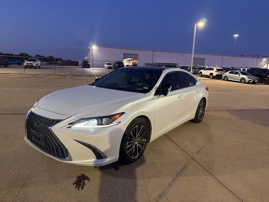 2023 LEXUS ES
