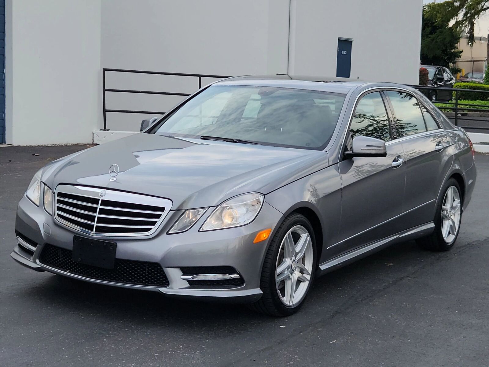 2013 MERCEDES-BENZ E-Class