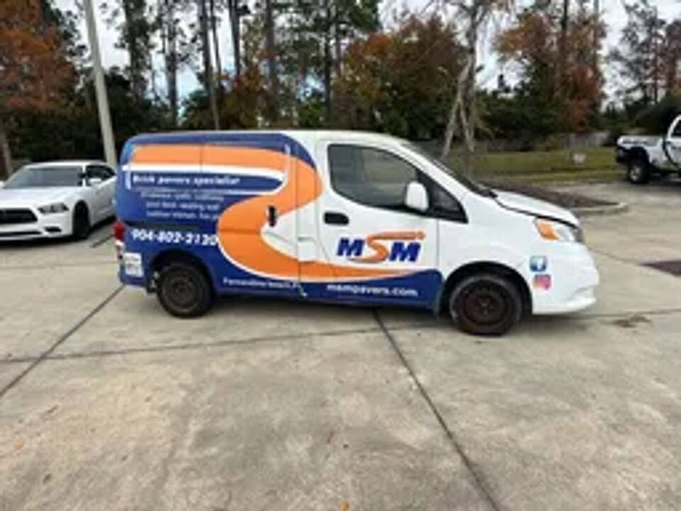 2017 NISSAN NV200