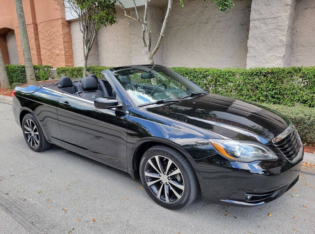 2012 CHRYSLER 200