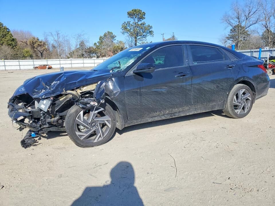 2025 HYUNDAI Elantra