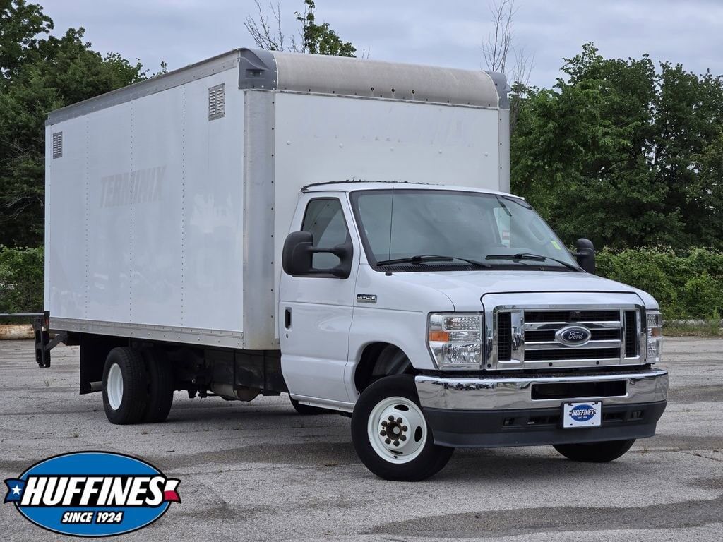 2022 FORD E-450