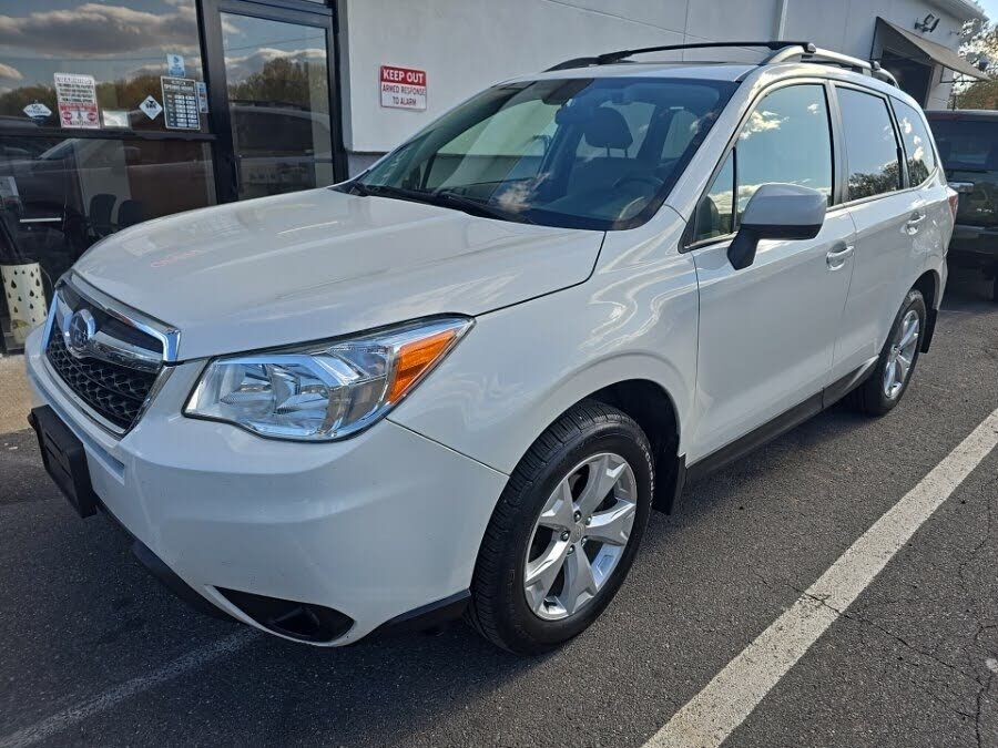 2016 SUBARU Forester