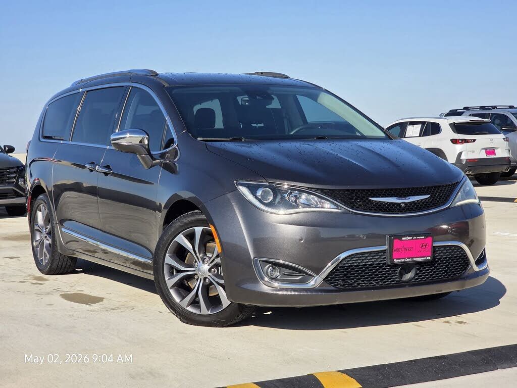 2017 CHRYSLER Pacifica