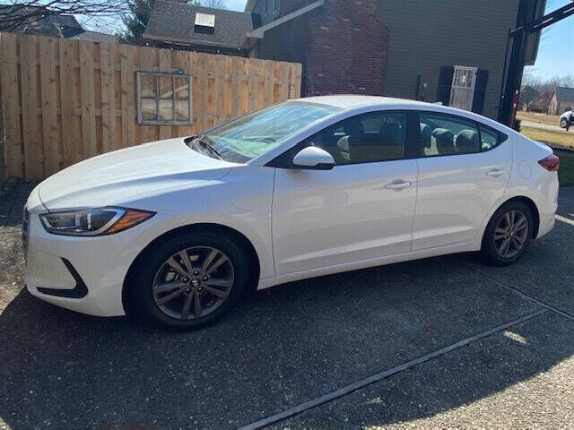 2017 HYUNDAI Elantra