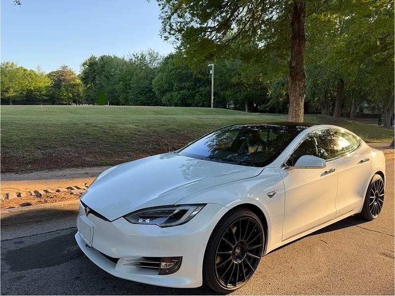 2020 TESLA Model S