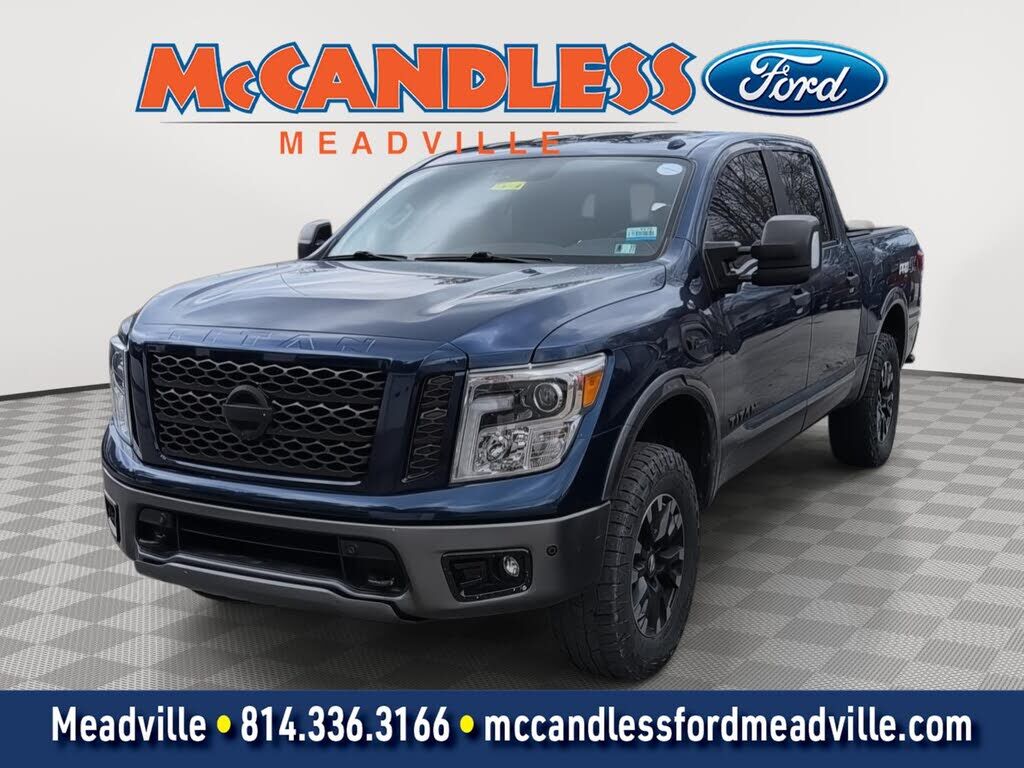 2017 NISSAN Titan