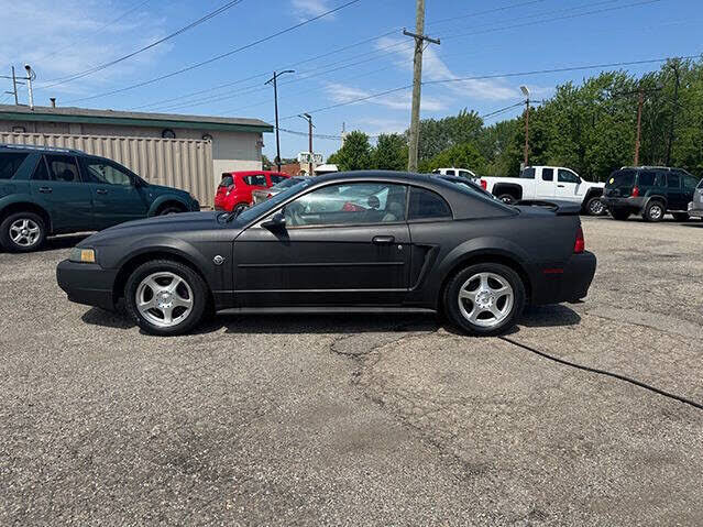 2004 FORD Mustang