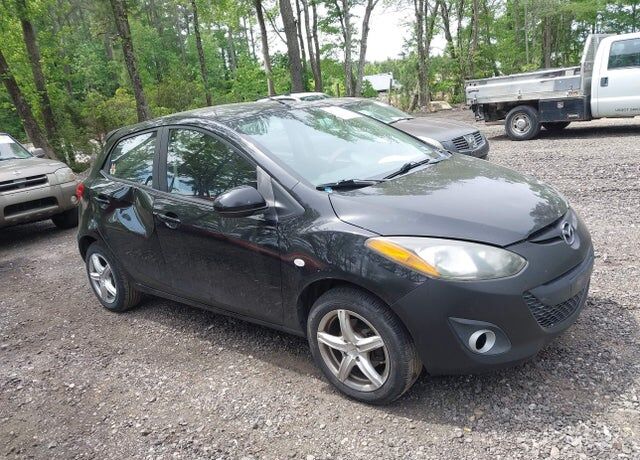 2012 MAZDA Mazda2