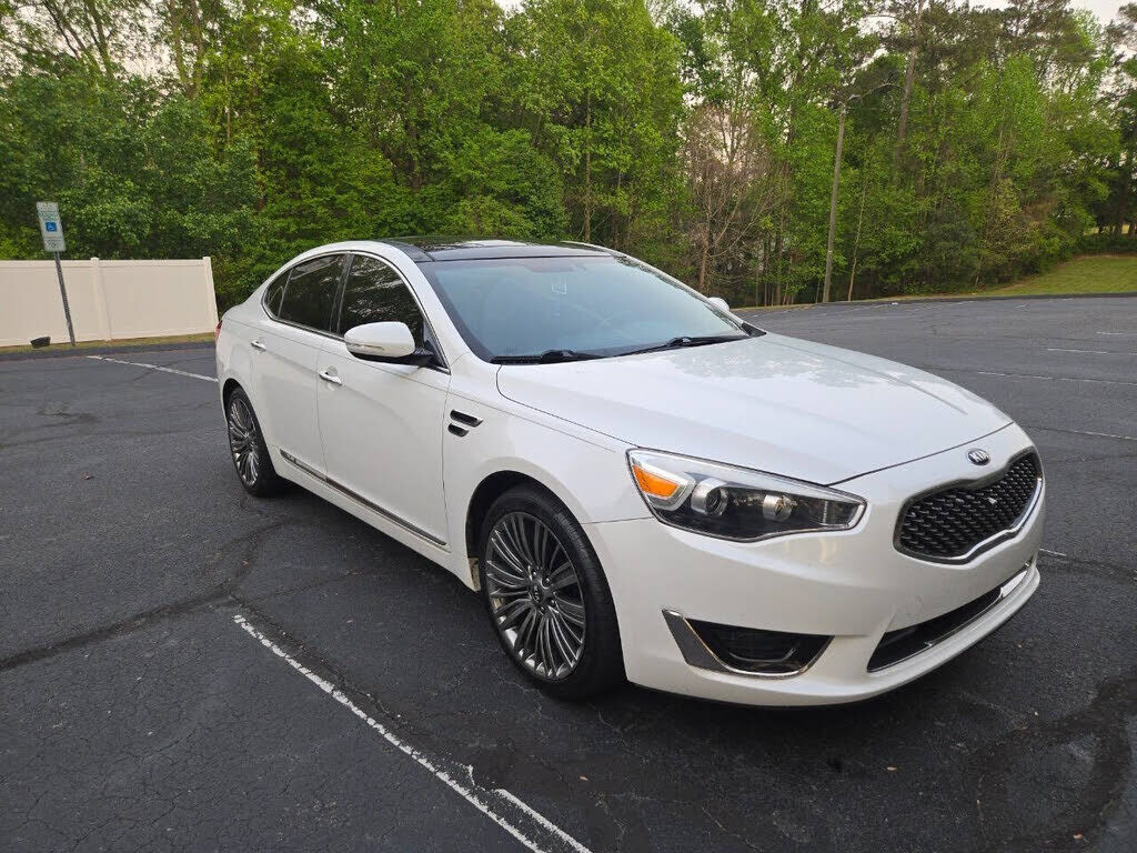 2016 KIA Cadenza