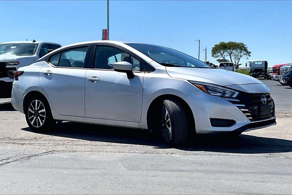 2025 NISSAN Versa