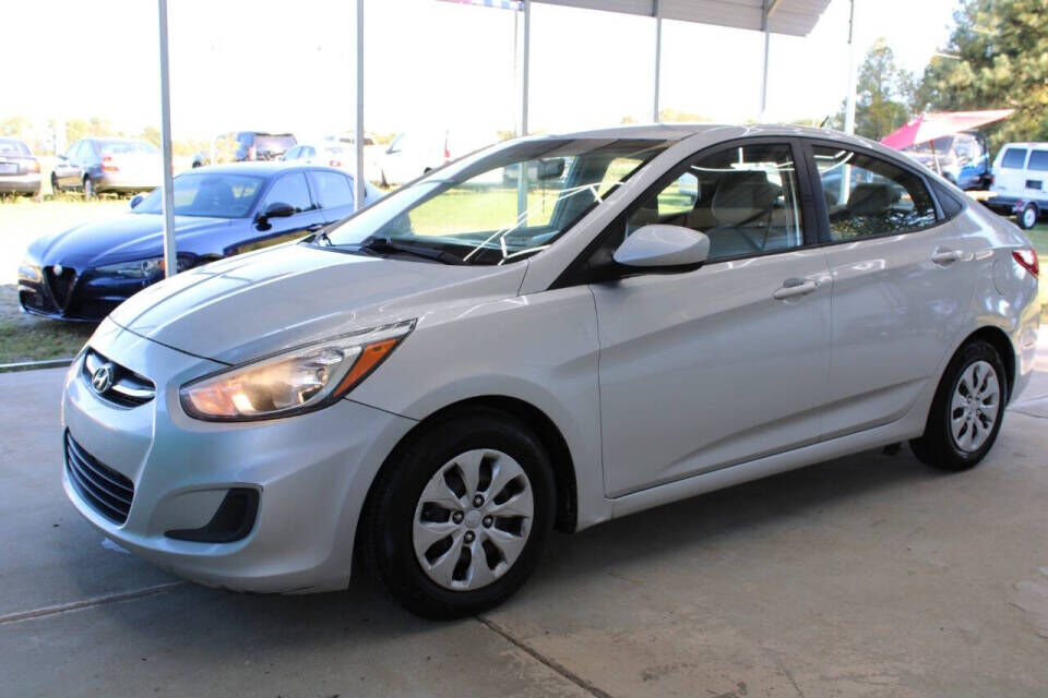 2015 HYUNDAI Accent