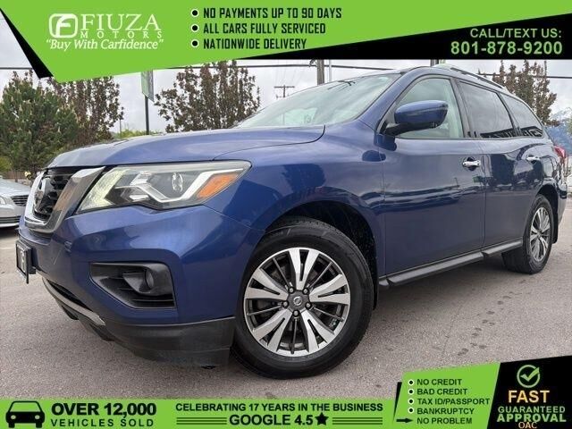 2017 NISSAN Pathfinder