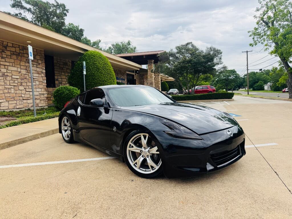 2011 NISSAN 370Z