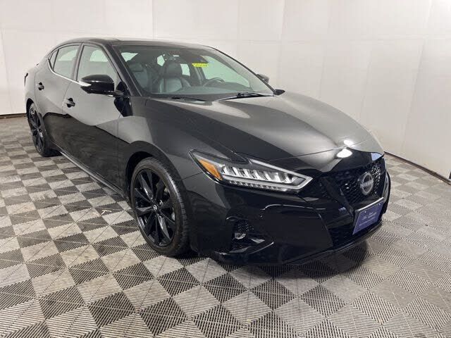 2023 NISSAN Maxima