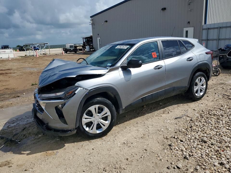 2024 CHEVROLET Trax