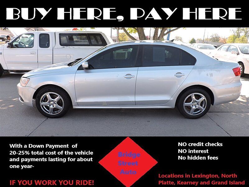2011 VOLKSWAGEN Jetta