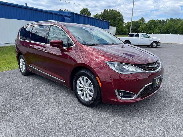 2019 CHRYSLER Pacifica