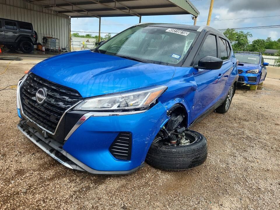 2024 NISSAN Kicks