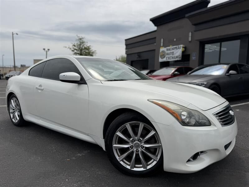 2013 INFINITI G37
