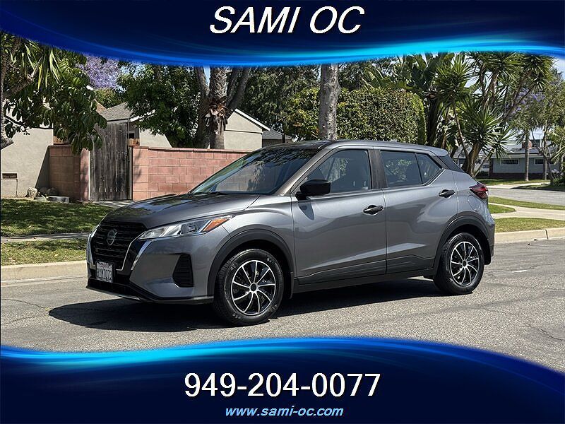 2021 NISSAN Kicks