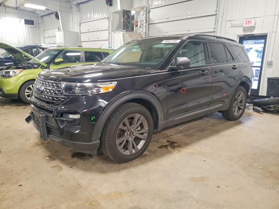 2021 FORD Explorer