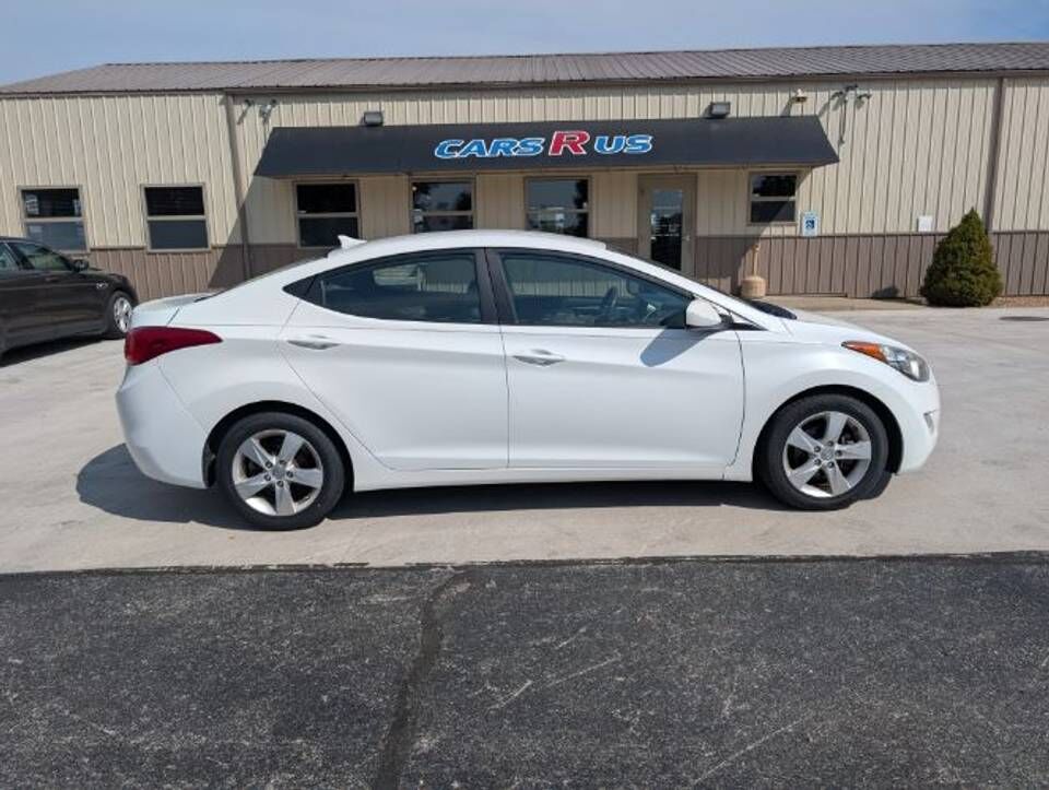 2013 HYUNDAI Elantra