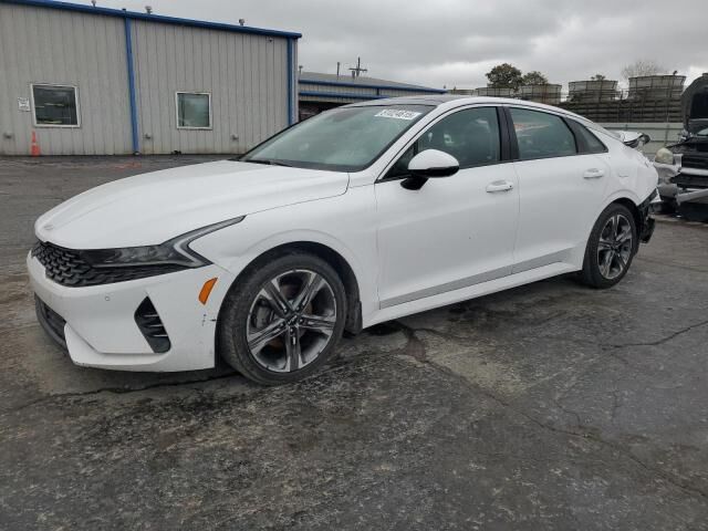 2022 KIA K5